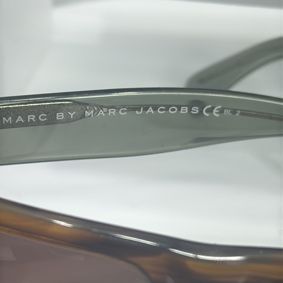 (Z6) Marc Jacobs Carey Square cat-eye sunglasses for women, with case456/S BOIHA - Picture 3 of 13